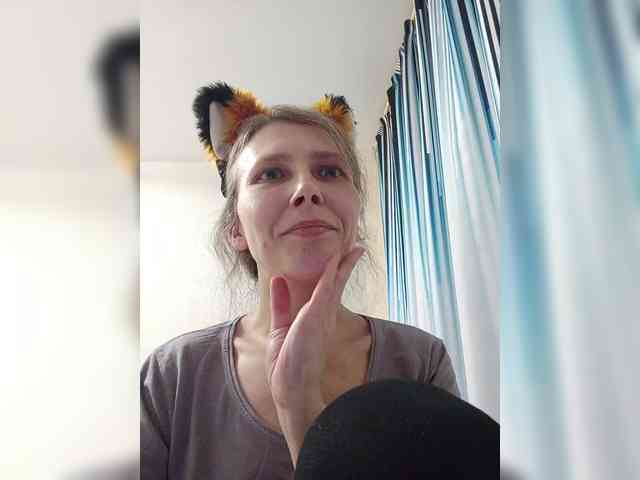 -Queen-Margo- webcam