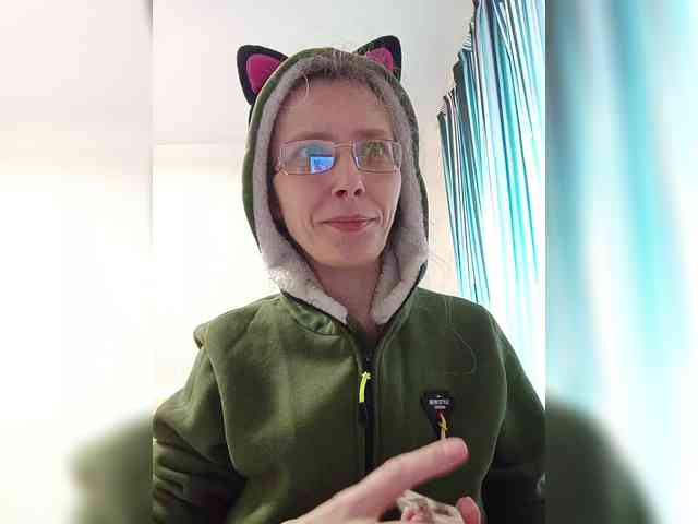 -Queen-Margo- webcam