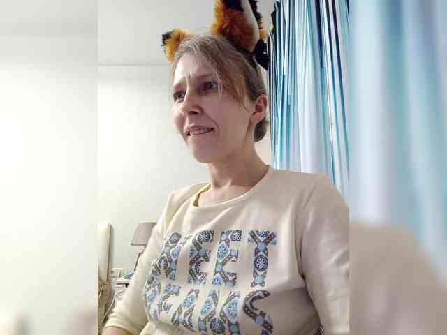 -Queen-Margo- webcam