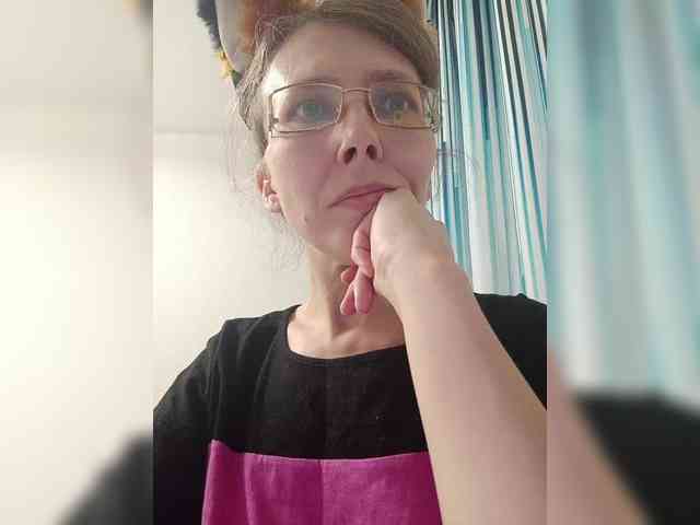 -Queen-Margo- webcam