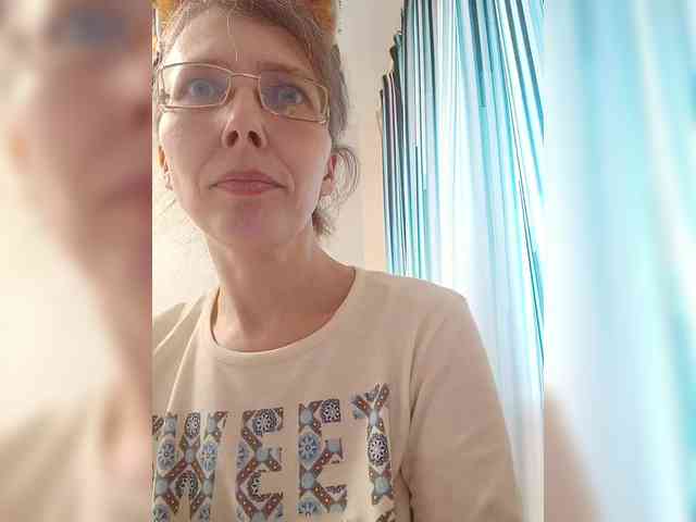 -Queen-Margo- webcam