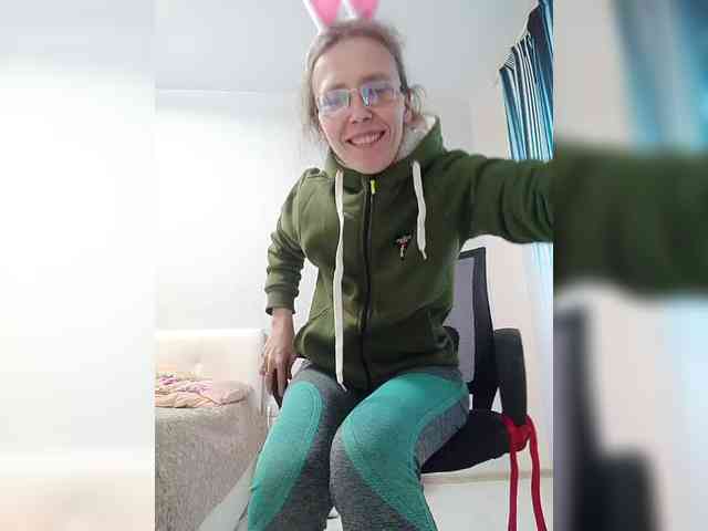 -Queen-Margo- webcam