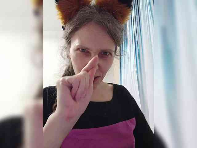 -Queen-Margo- webcam