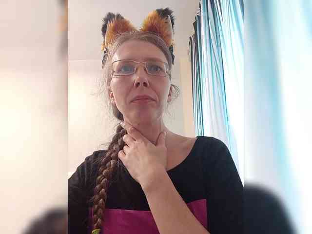 -queen-margo- Live Webcam on BongaCams