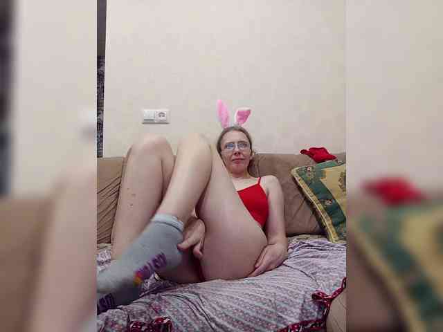 private chatroom -queen-margo-