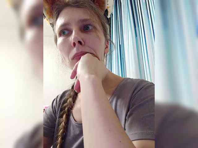 -Queen-Margo- webcam