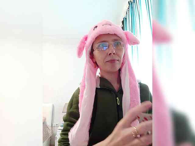 -Queen-Margo- webcam
