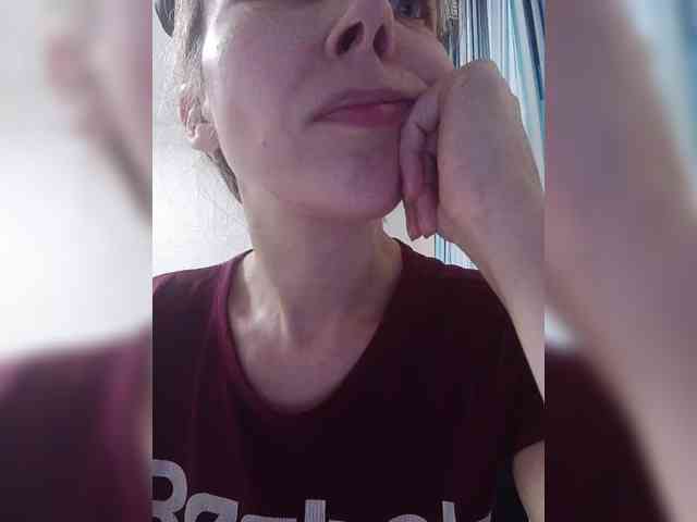 -Queen-Margo- webcam