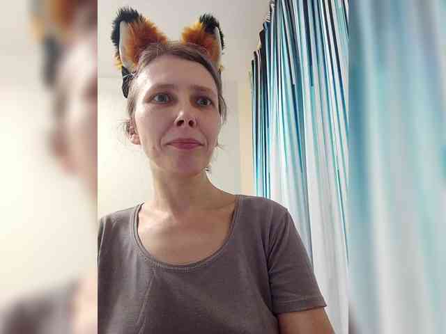 -Queen-Margo- webcam