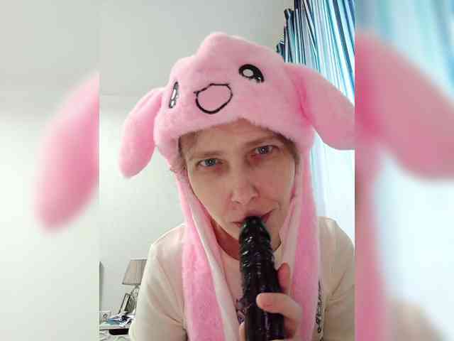 -Queen-Margo- webcam