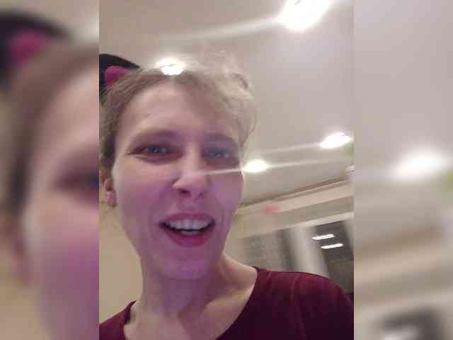 -Queen-Margo- webcam