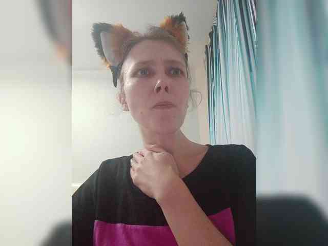 -Queen-Margo- webcam