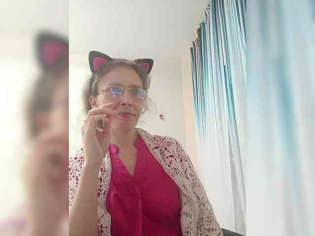 -Queen-Margo- webcam