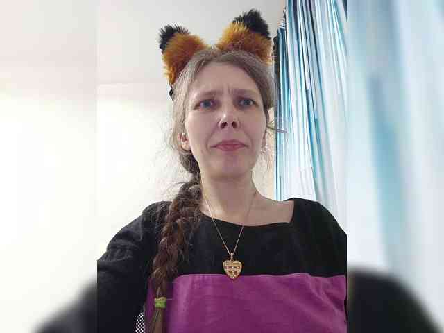 -Queen-Margo- webcam