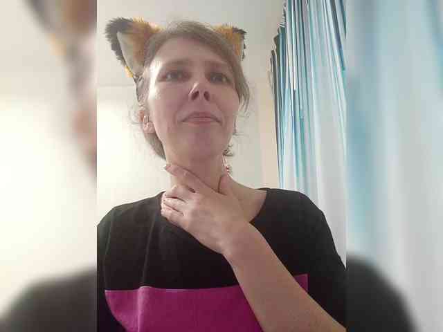 -Queen-Margo- webcam