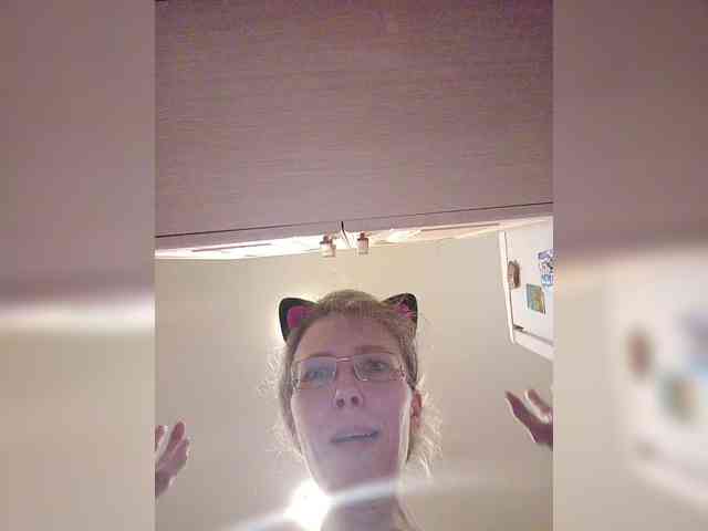 -Queen-Margo- webcam