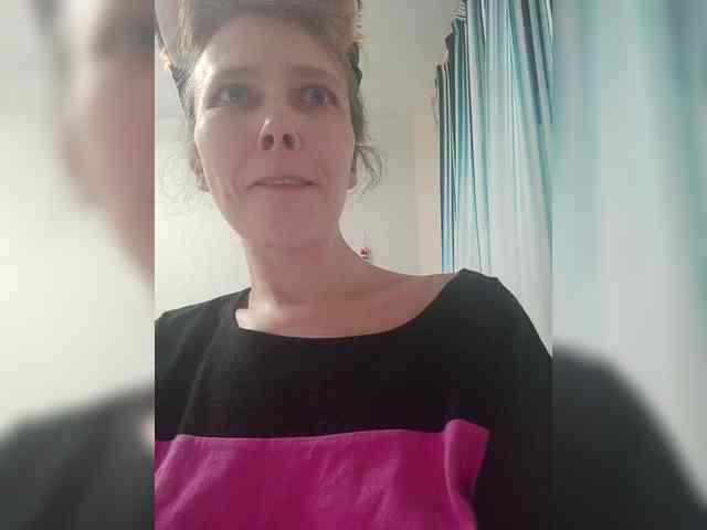 -Queen-Margo- webcam