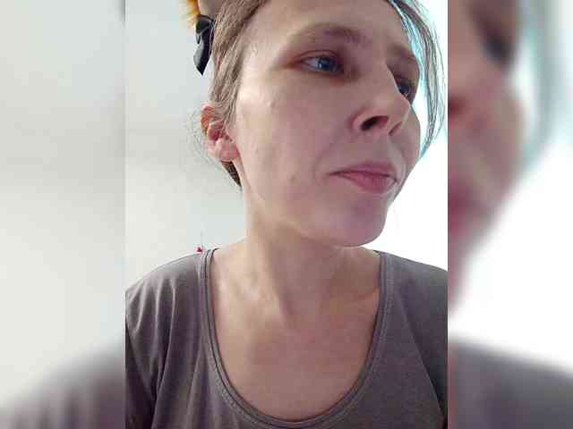 -Queen-Margo- webcam