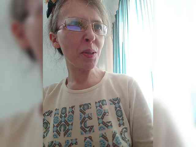 -Queen-Margo- webcam