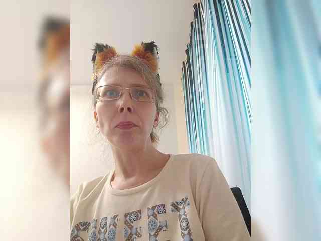 -Queen-Margo- webcam