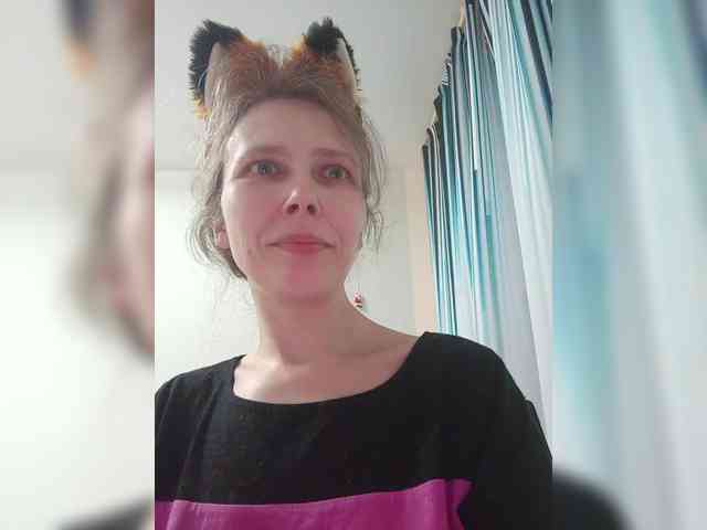 -Queen-Margo- webcam