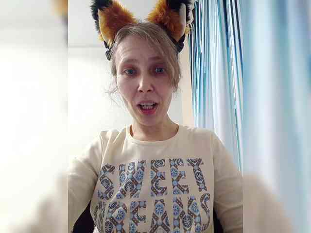 -Queen-Margo- webcam