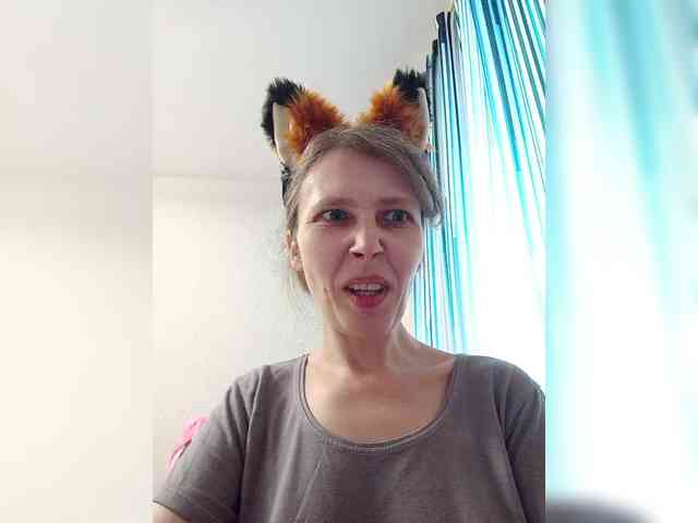 -Queen-Margo- webcam