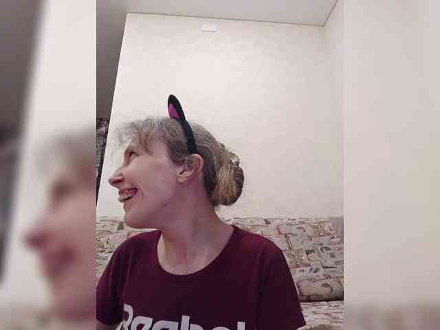 -Queen-Margo- webcam