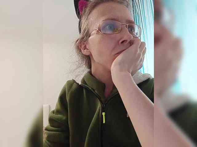 -Queen-Margo- webcam