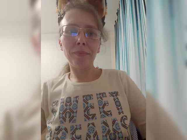 -Queen-Margo- webcam