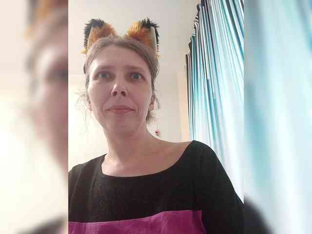 -Queen-Margo- webcam