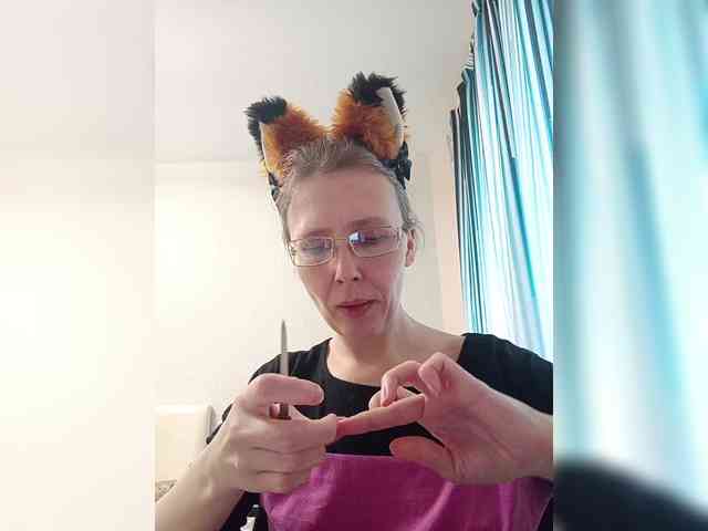 -Queen-Margo- webcam