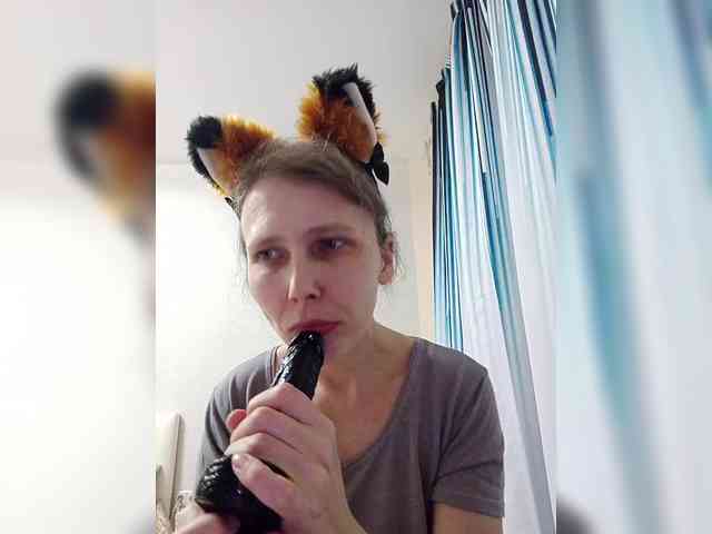 -Queen-Margo- webcam