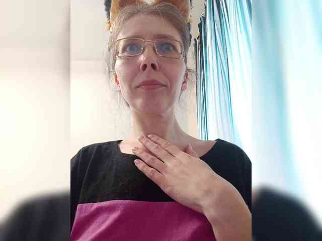 -Queen-Margo- webcam