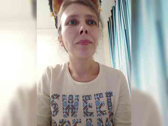 -Queen-Margo- webcam