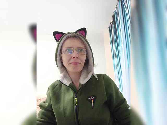 -Queen-Margo- webcam