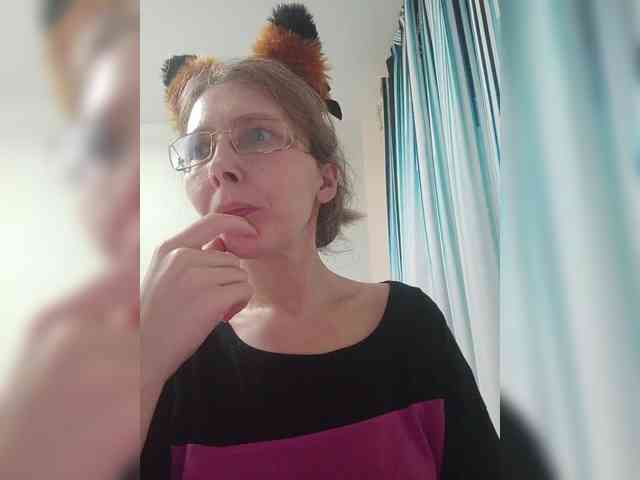 -Queen-Margo- webcam