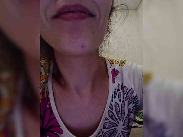 -Queen-Margo- webcam