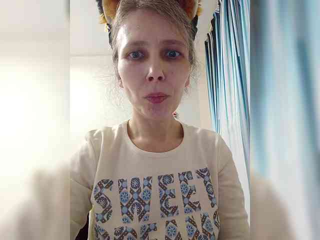 -Queen-Margo- webcam