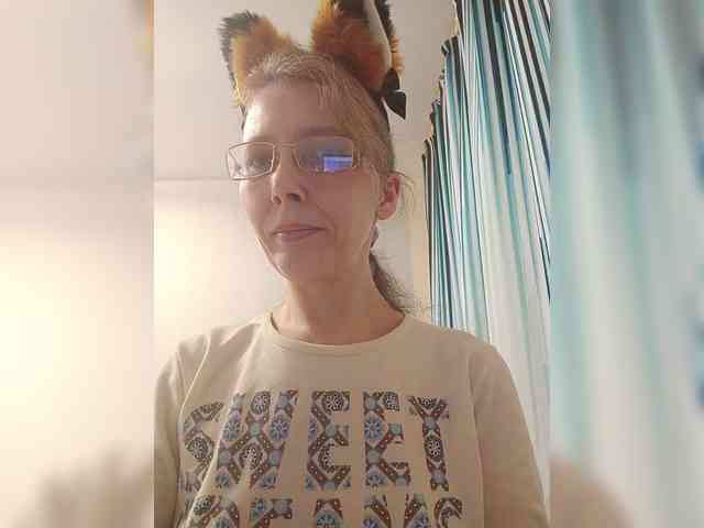 -Queen-Margo- webcam