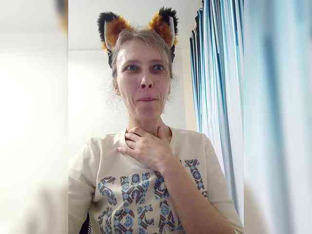 -Queen-Margo- webcam