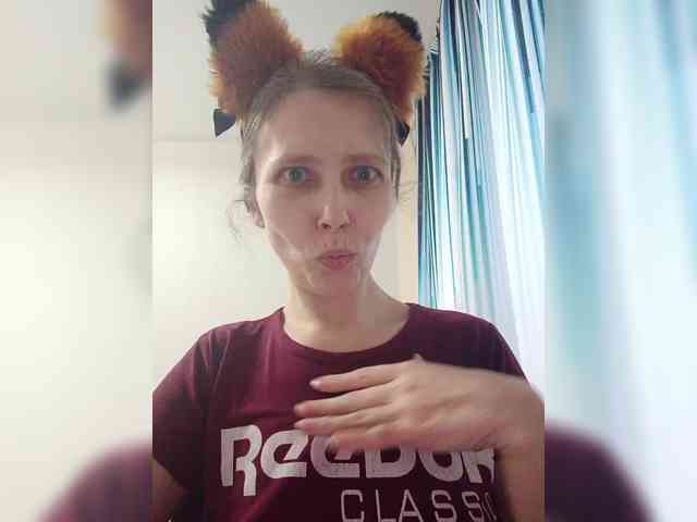 -Queen-Margo- webcam