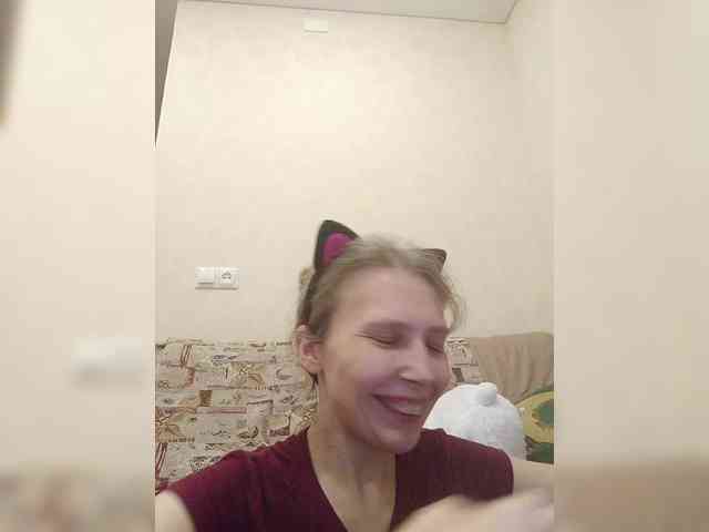 -queen-margo- Live Webcam on {site_name}