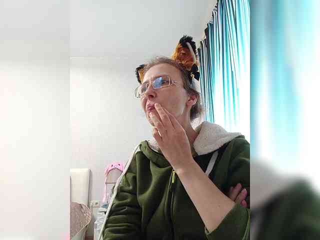 -Queen-Margo- webcam