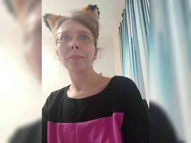 -Queen-Margo- webcam