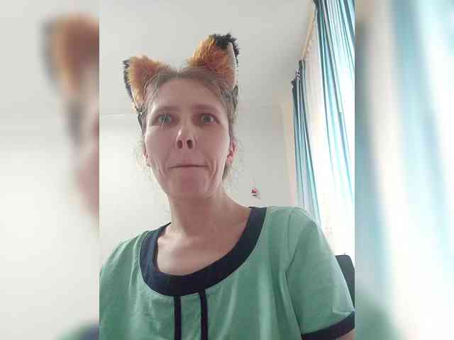 -Queen-Margo- webcam