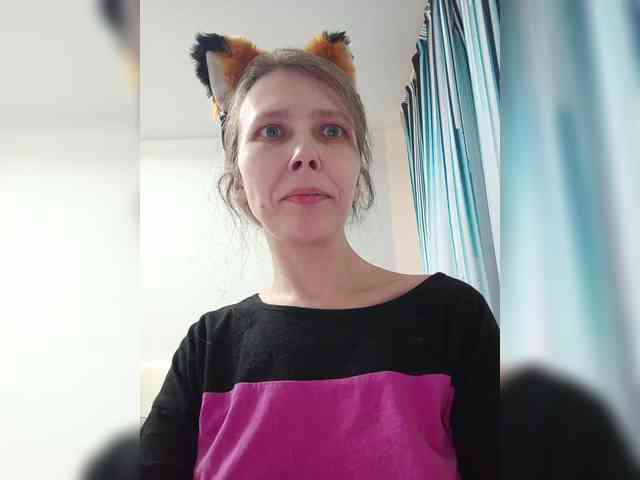 -Queen-Margo- webcam