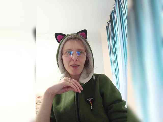 -Queen-Margo- webcam