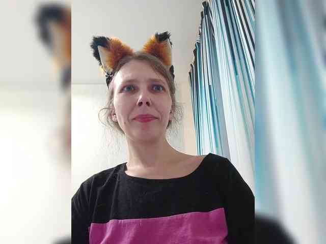 -Queen-Margo- webcam