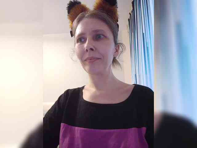 -Queen-Margo- webcam